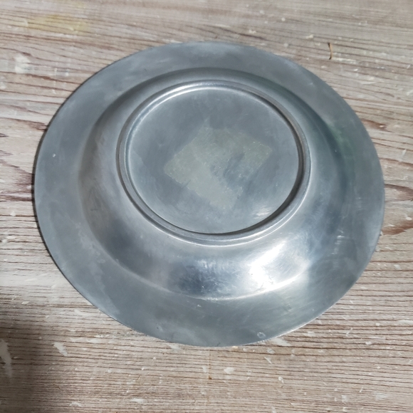 Round Pewter Snowflake Candle Pillar Plate Tray - Picture 7 of 7